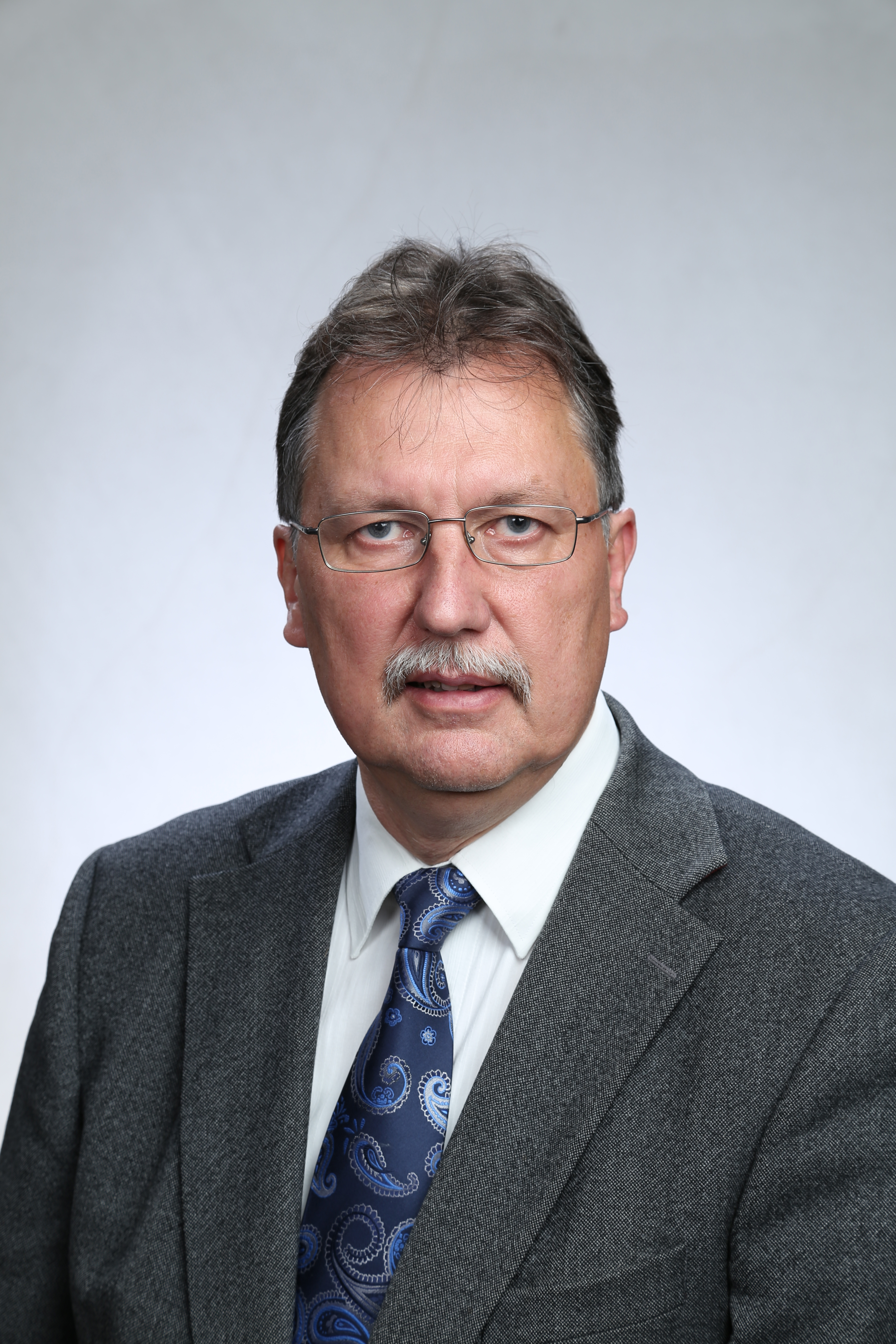 Profile picture for user Evald Veldemann